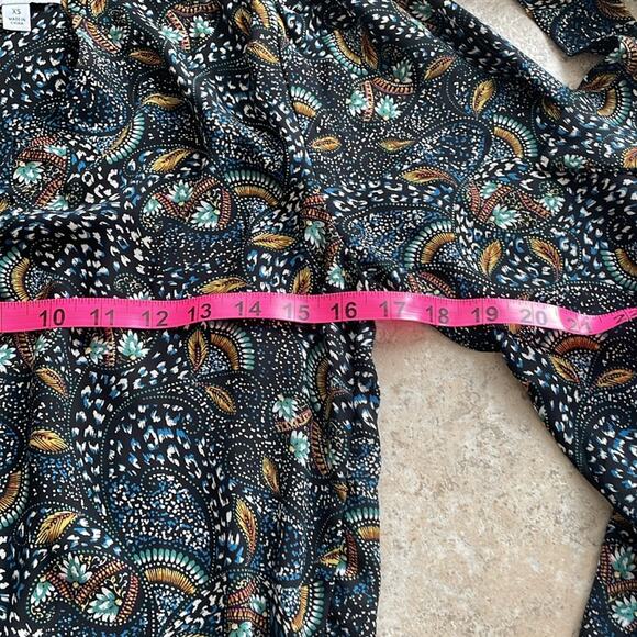 EVEREVE Charlie Tie Neck Blouse - Picture 14 of 16